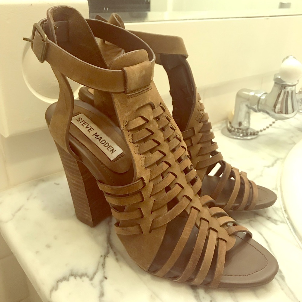 Strappy gladiator brown black heeled sandals
